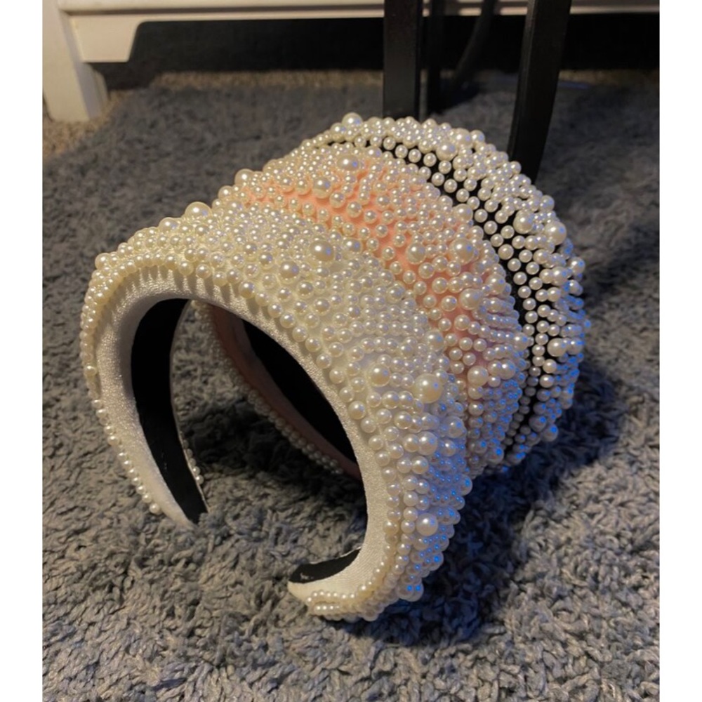 2020 LUXURY HEADBANDS.  SOLD